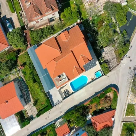 Garden Appartement Supetar
